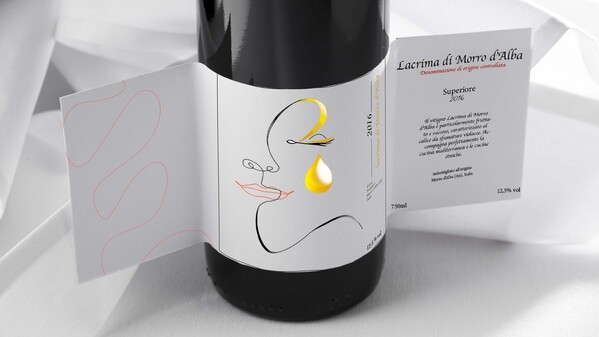 mockup etichetta di vino